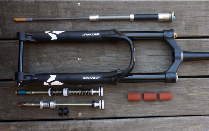 2019 Formula Selva R brings back true dual air suspension forks - First ...