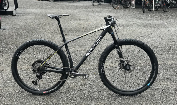 2019 Simplon Razorblades lightweight carbon XC hardtail race mountain bike with cable ports running through the headset