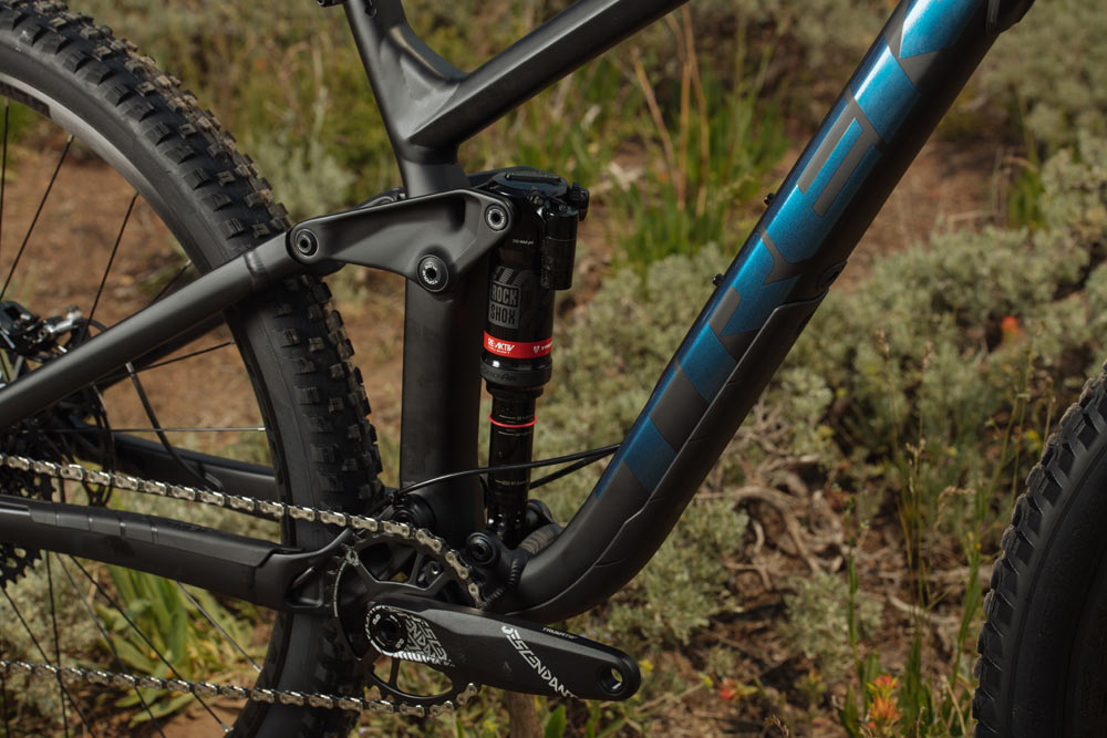 Trek Slash 8 brings enduro mountain bike performance to an affordable alloy frame Bikerumor