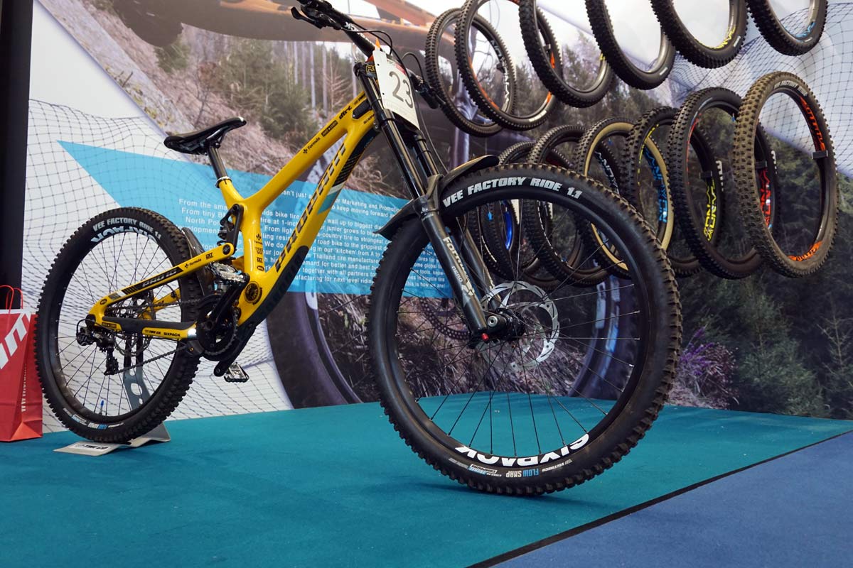 EB18: New gravel, mountain bike tires by Vee Tire Co, Pirelli, Tioga & Michelin
