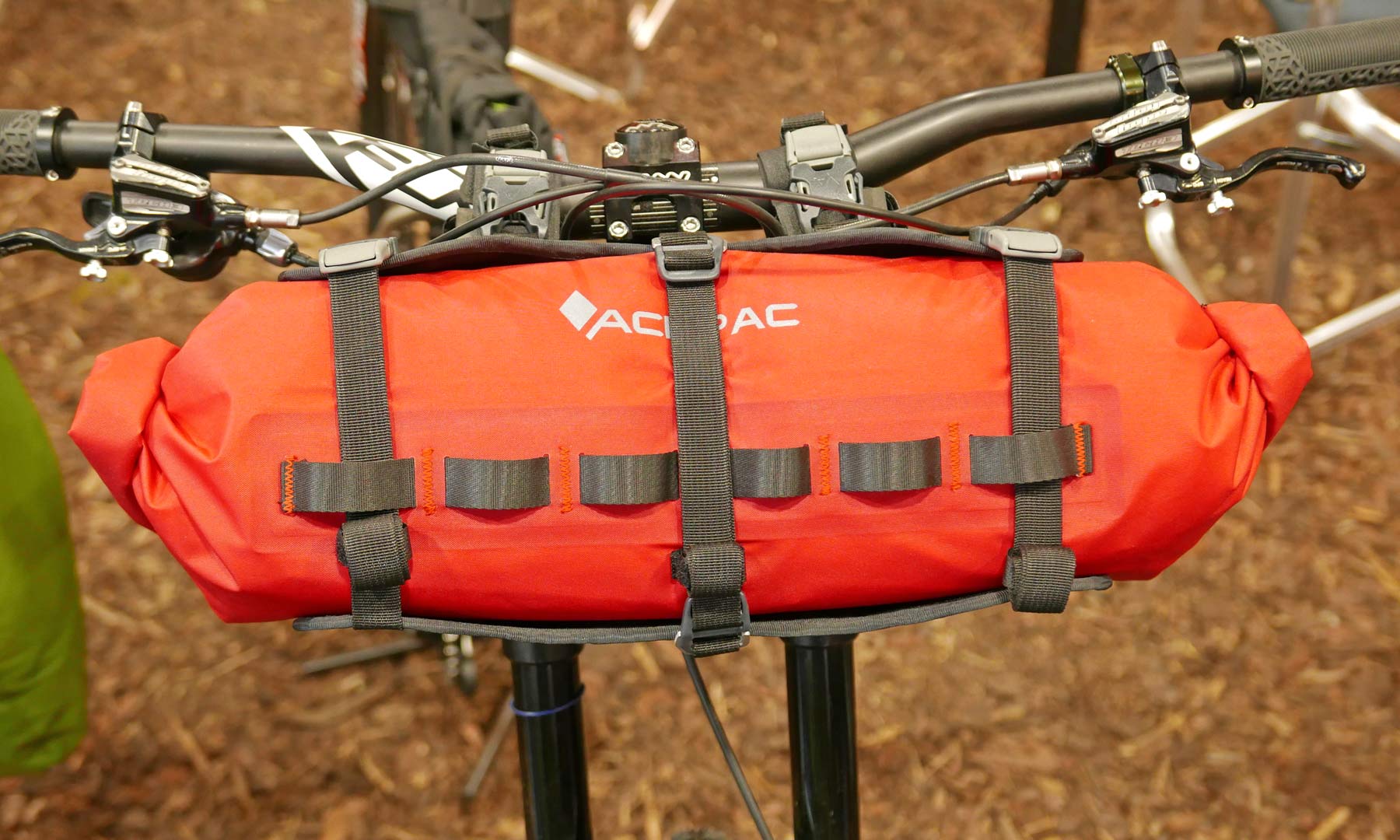 Adverteerder Pef Paradox EB18: Acepac packs your bikepacking adventure gear with smart details -  Bikerumor