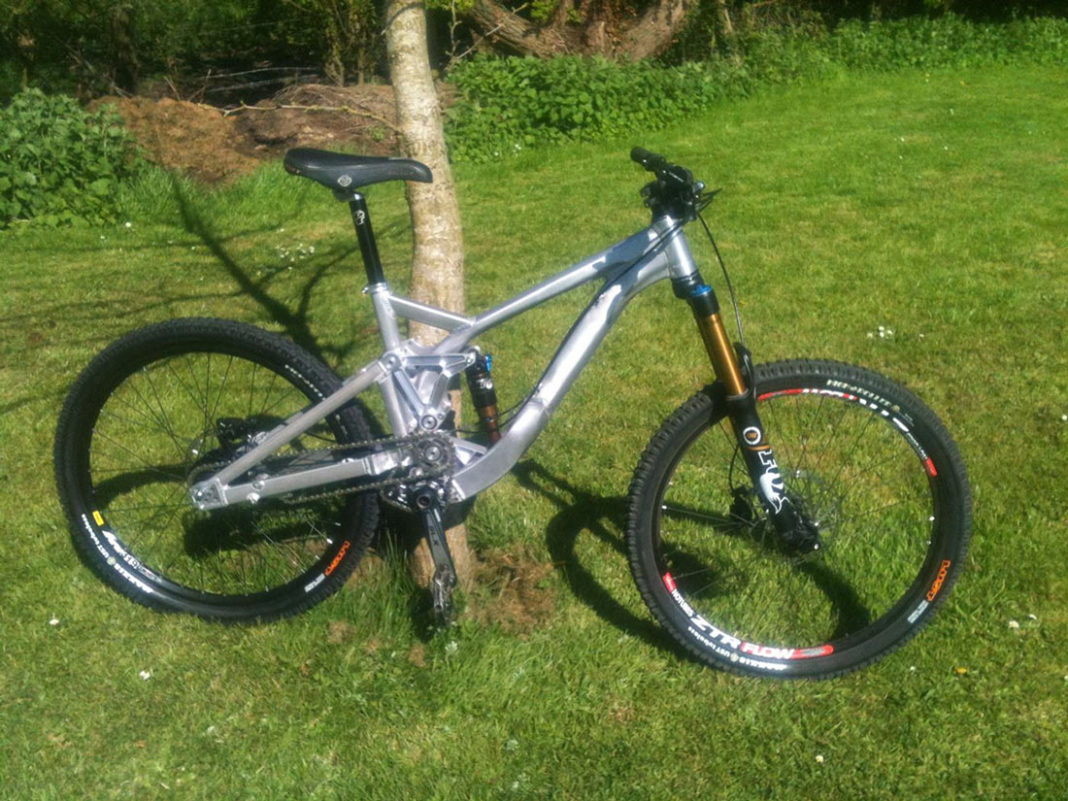 EB18 Spotted Deviate Guide with Pinion gearbox & Intend Edge upside