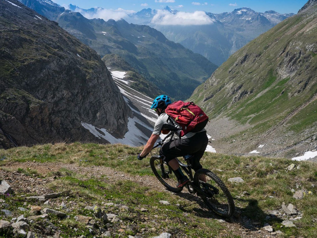 EB18 Spotted Deviate Guide with Pinion gearbox & Intend Edge upside