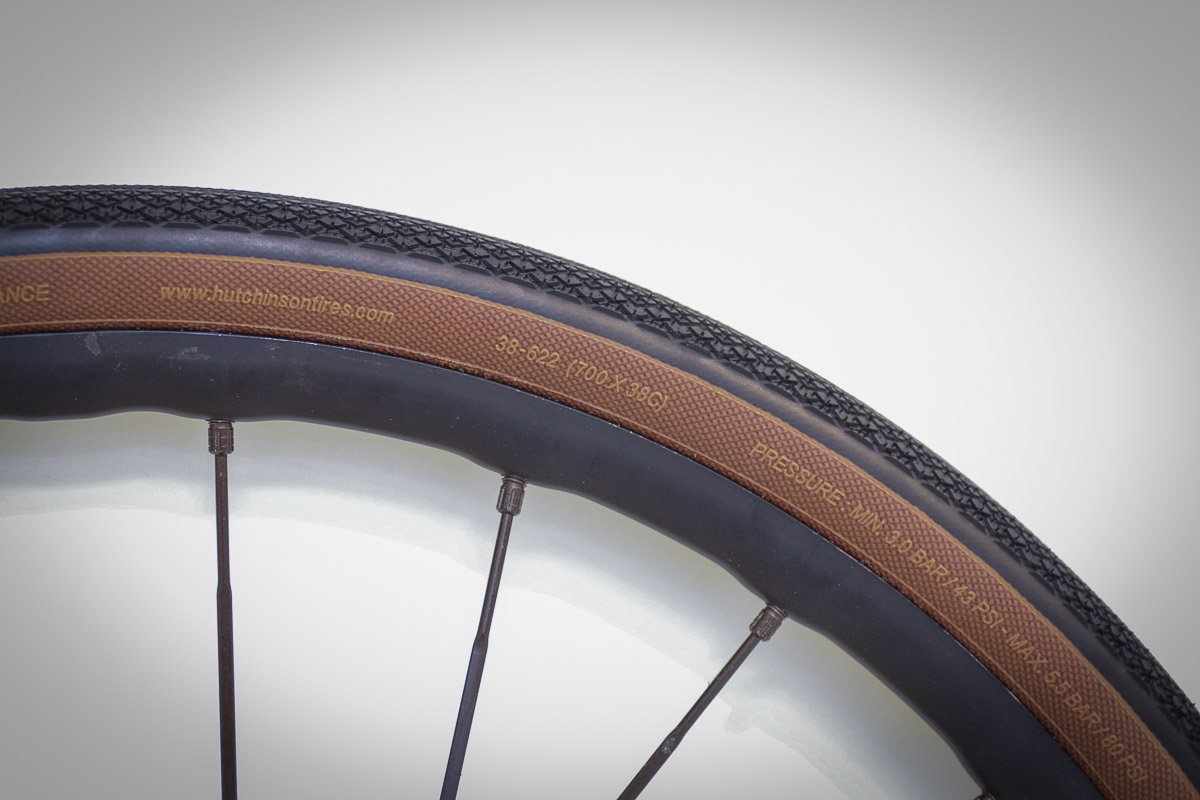 EB18: Hutchinson teases Connec'tires wireless pressure sensor & tan wall tires
