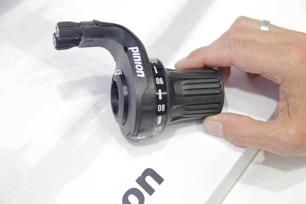 EB18 Spotted Deviate Guide with Pinion gearbox & Intend Edge upside