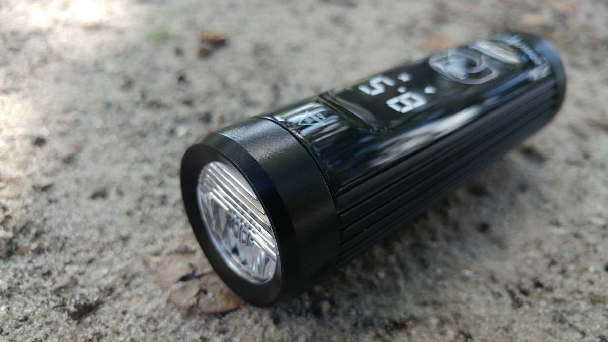 Ravemen CR900 bicycle headlight review for road gravel and commuter bikes