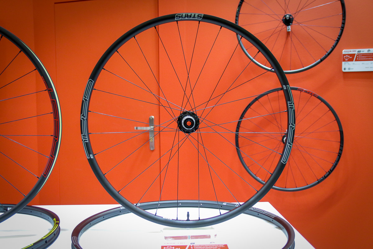 Stans grail deals cb7 wheelset