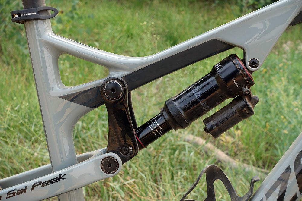 new fezzari le sal peak carbon 29er enduro mountain bike has adjustable geometry to work with different tire and wheel sizes