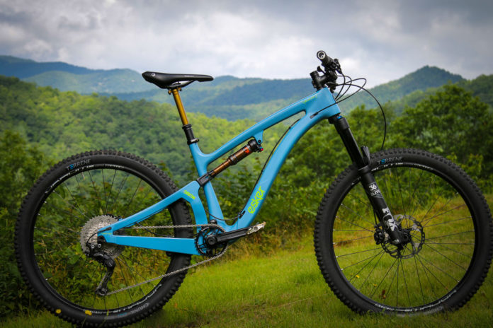 Esker Cycles first w/ Weagle's Orion suspension on all-new 150mm Elkat ...