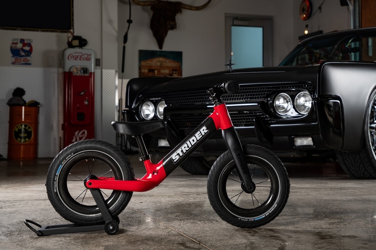 Full carbon Strider ST-R balance bike scoots straight to the top for $900