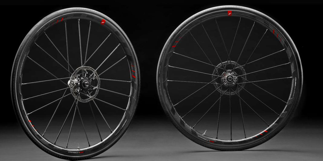 Fulcrum Racing Zero Carbon DB wider, tubeless carbon wheels for disc ...