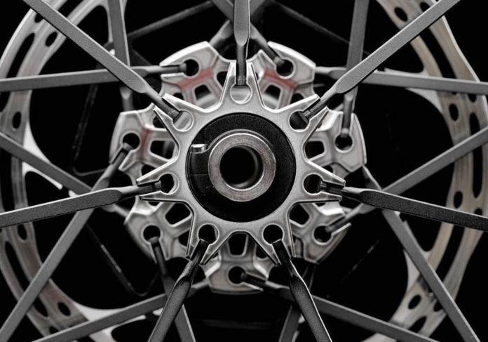 Fulcrum Racing Zero Carbon DB wider, tubeless carbon wheels for disc ...