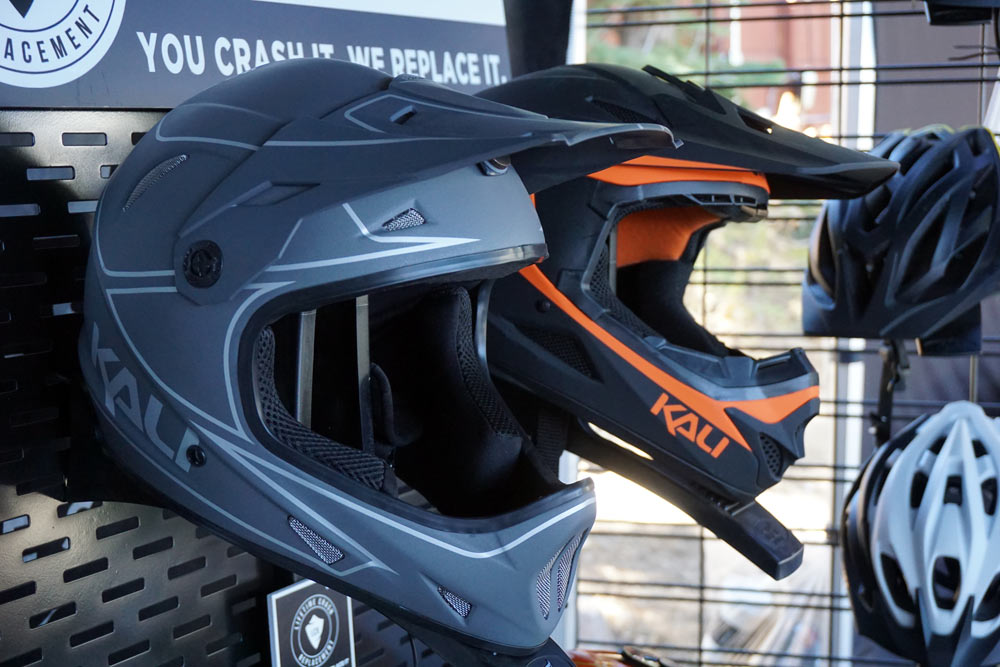2019 Kali Alpine full face helmet gets LDL low speed cushioning impact protection