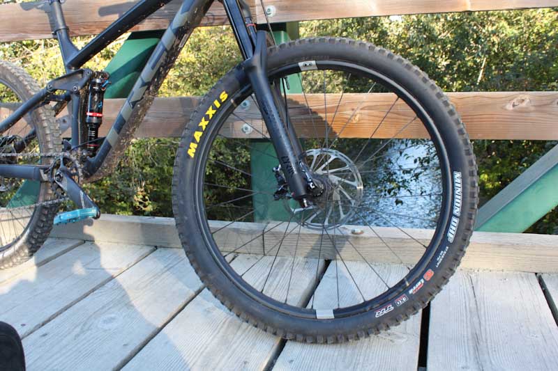 Crankbrothers Synthesis carbon wheelset, front wheel on Trek Remedy