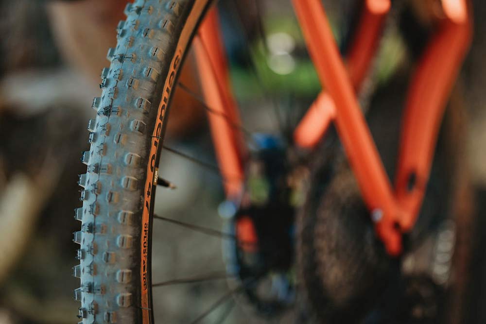 WTB Sendero 47mm & Venture 47mm high-volume aggressive gravel bike off-road Road Plus gravel tires knobby tread