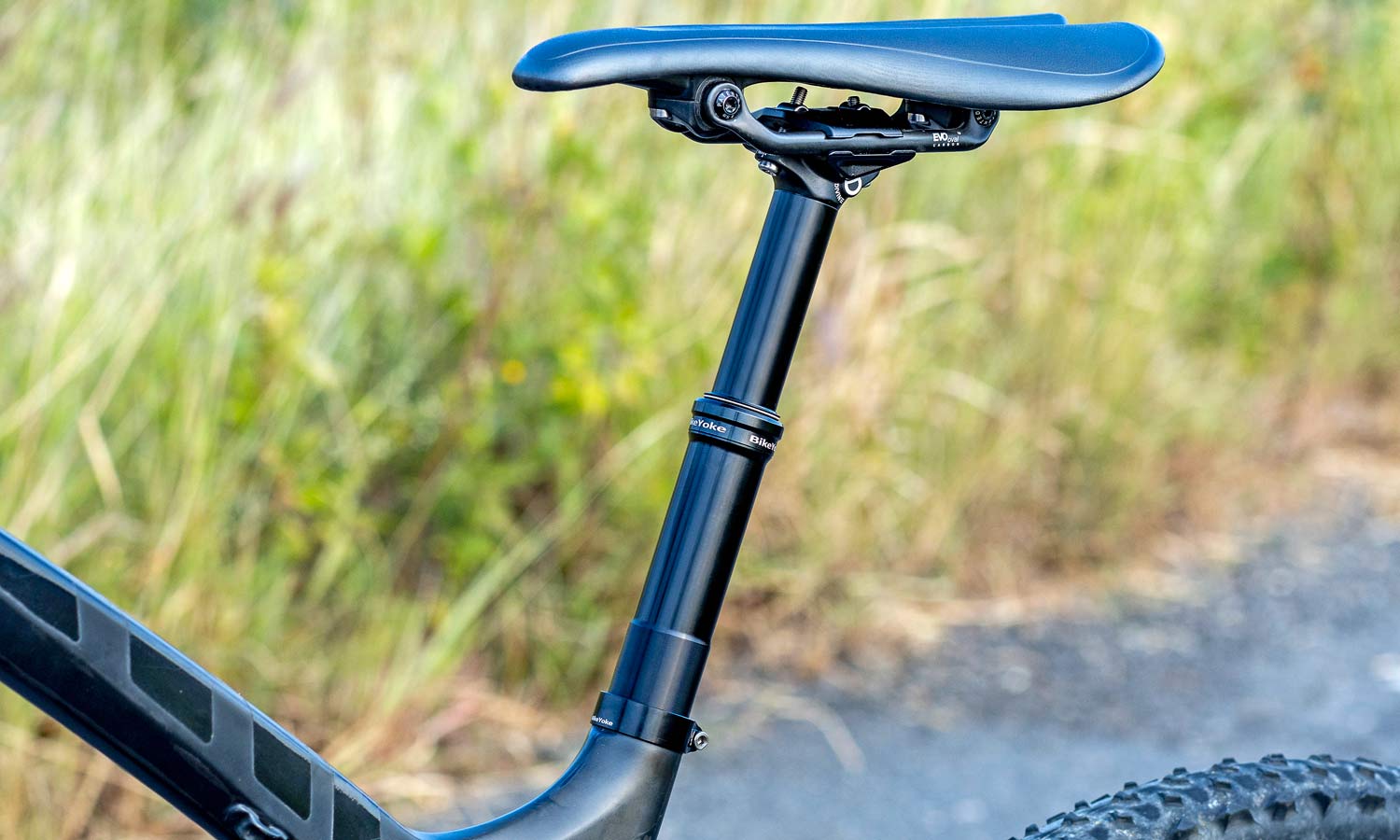 BikeYoke Divine SL pops up a super light, short 80mm travel XC dropper post