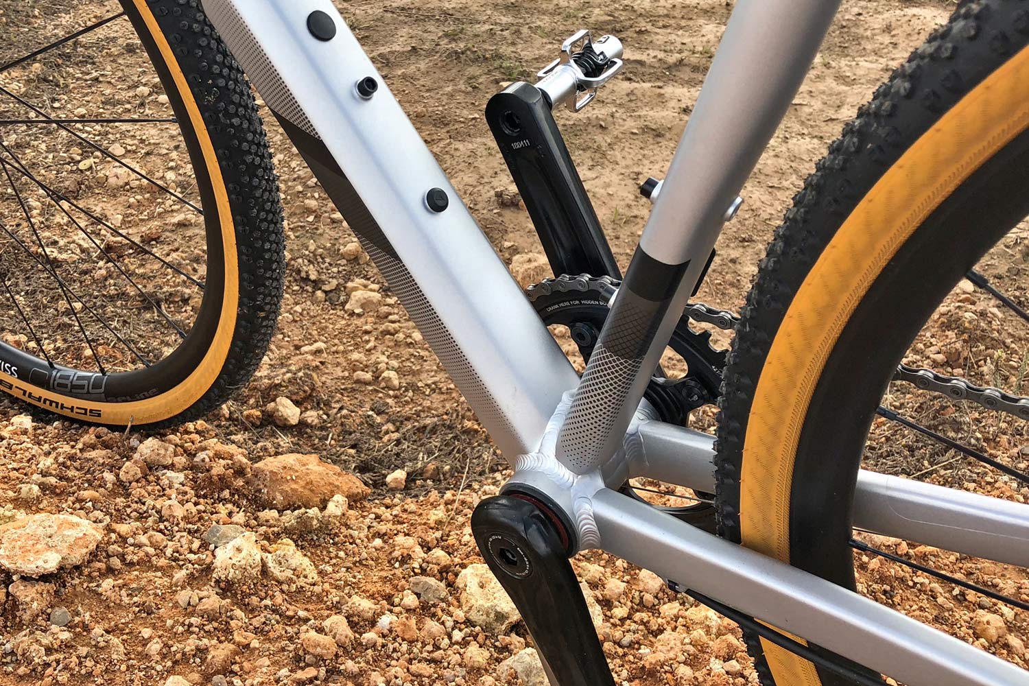 2019 Canyon Grail AL affordable aluminum gravel bike with conventional two-piece drop bar