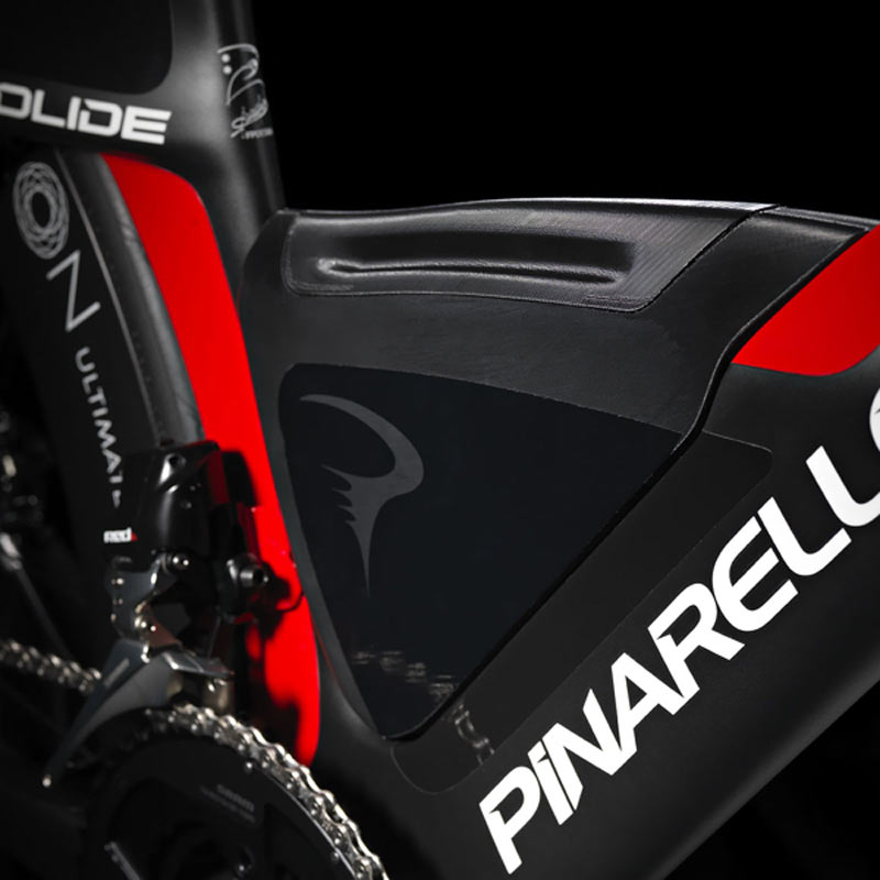 new Pinarello Bolide TR for triathlon gets disc brakes and more storage compared to the Bolide TT bike