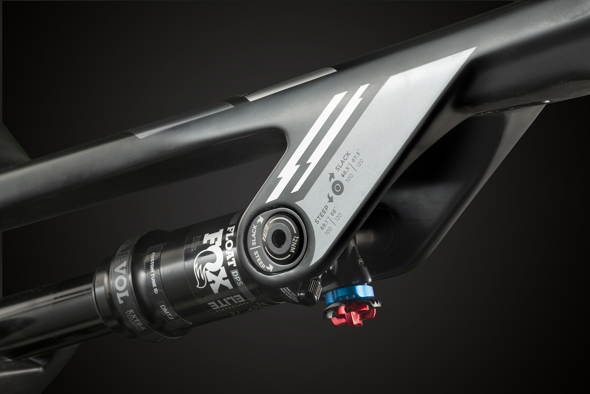 Momsen VIPA ULTRA offers dual in-frame storage options for MTB stage racing