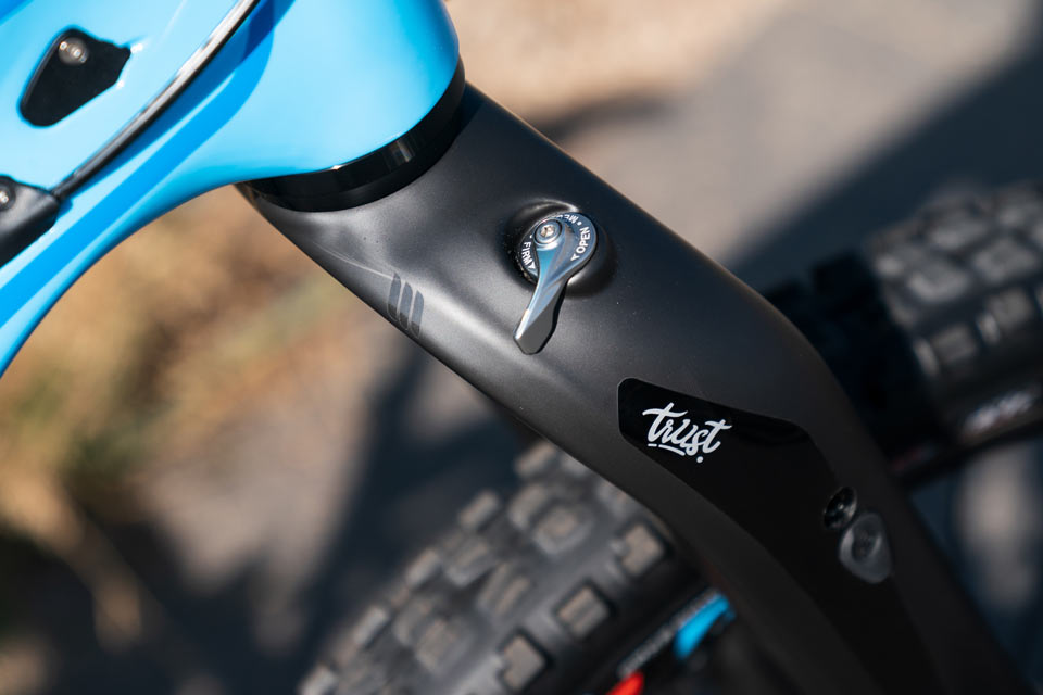 The Message linkage front suspension fork by Trust Performance
