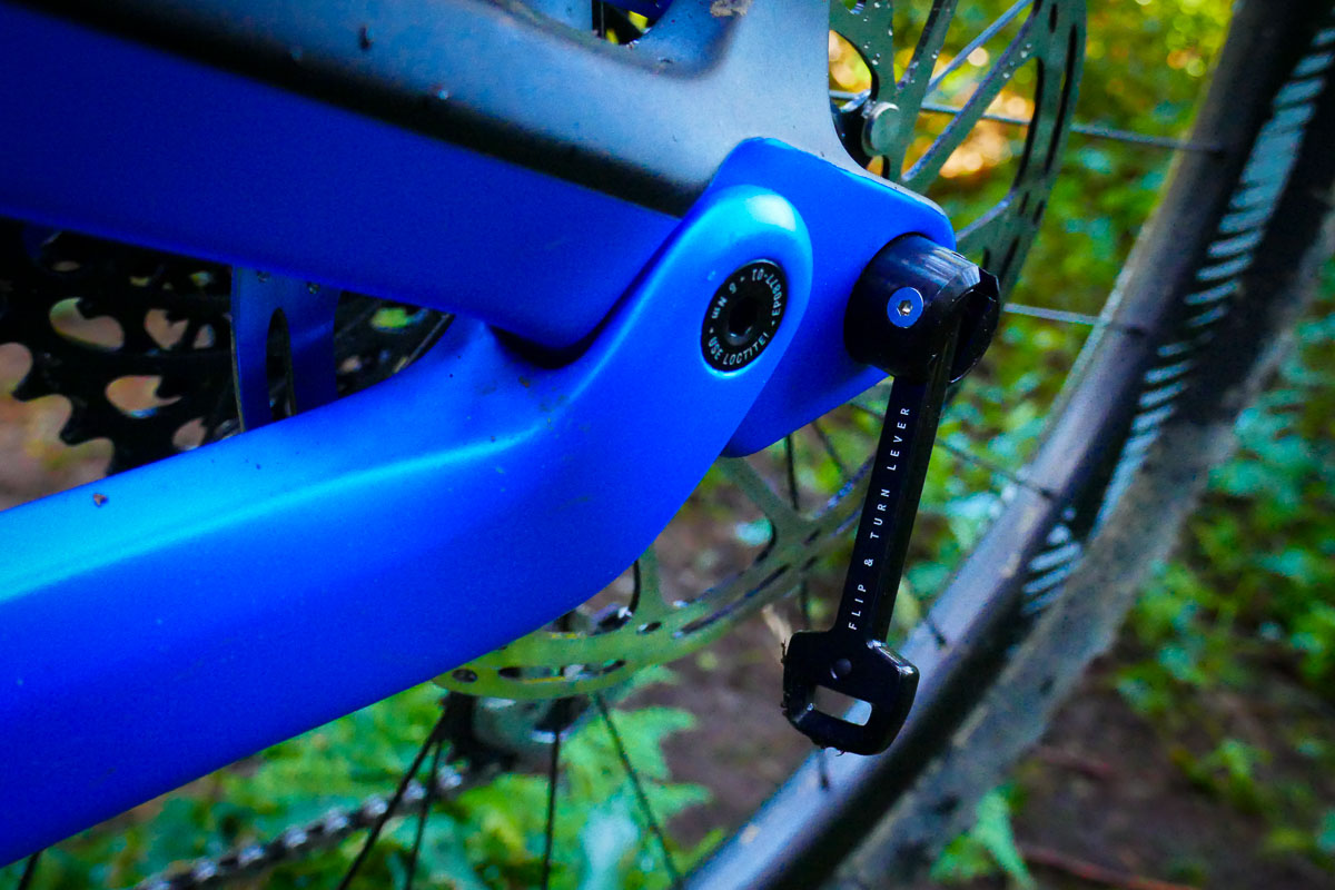 Canyon Neuron CF connects with more riders for XC / Trail riding fun 
