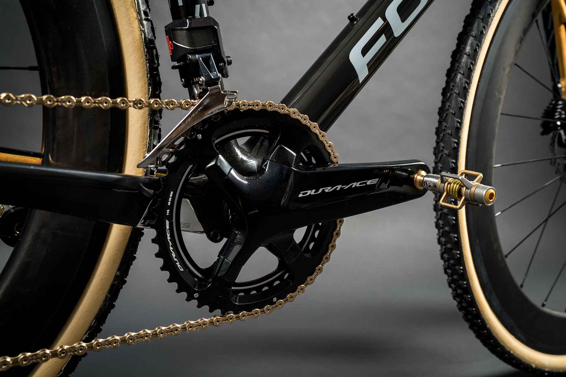 Focus celebrates 25 years w/ one off 24k gold MARES CX bike 