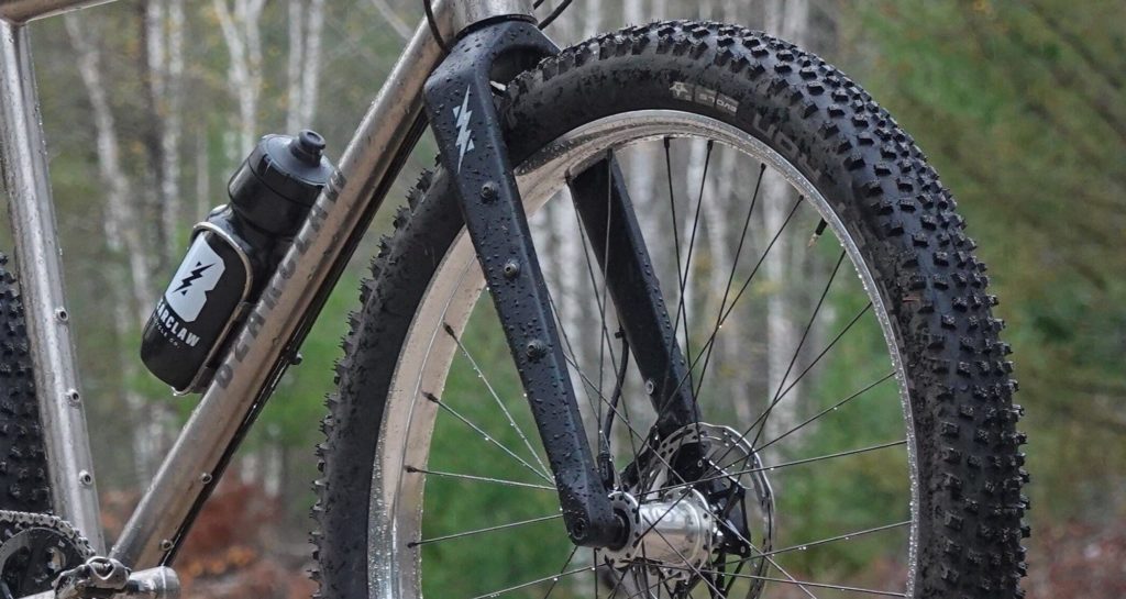 Bearclaw Bicycle Co. Ramhorn Gravel+ carbon fork rams in massive tire clearance