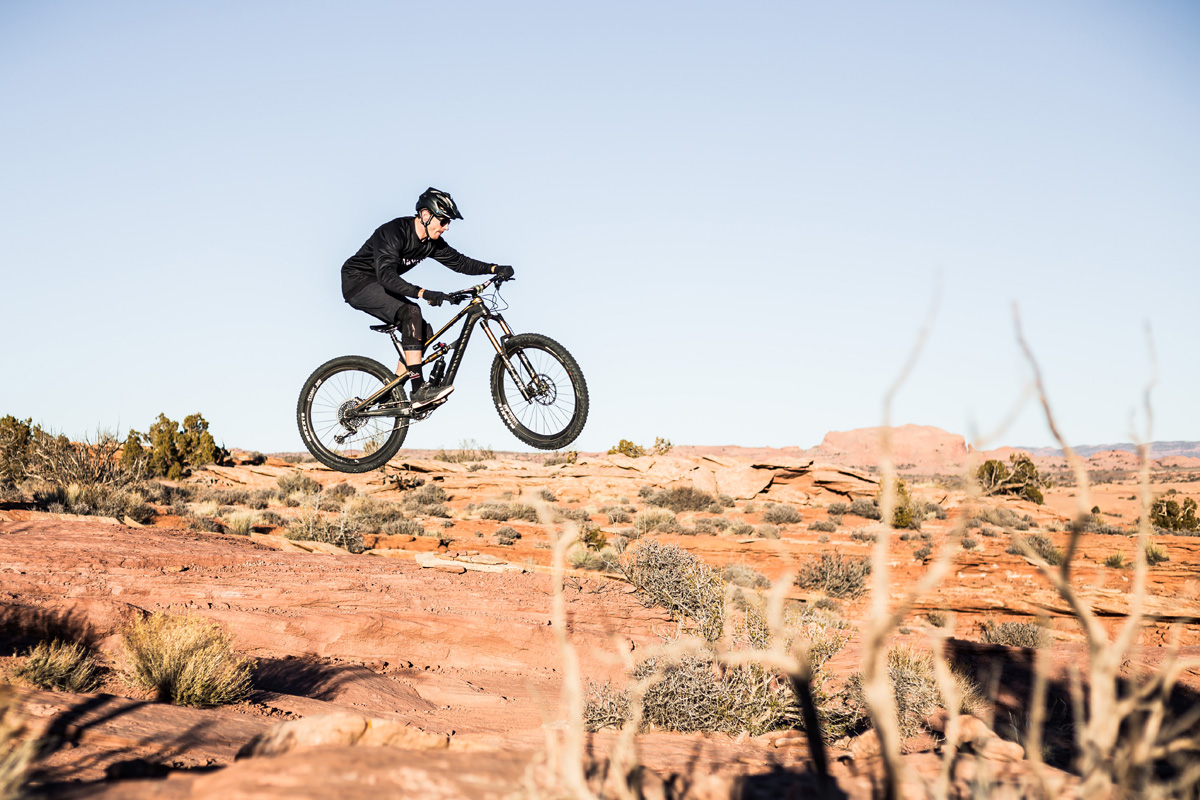 Techy Moab flow: Transcend with Braydon Bringhurst on the Canyon Spectral