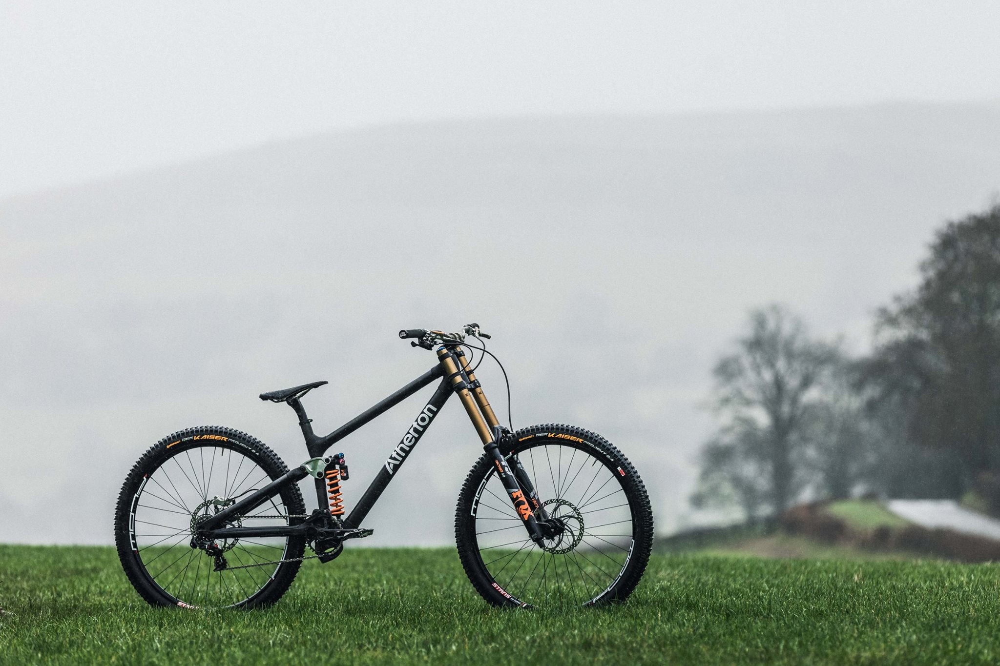 The Athertons provide a closer look at their prototype DH bike w/ 3D printed lugs