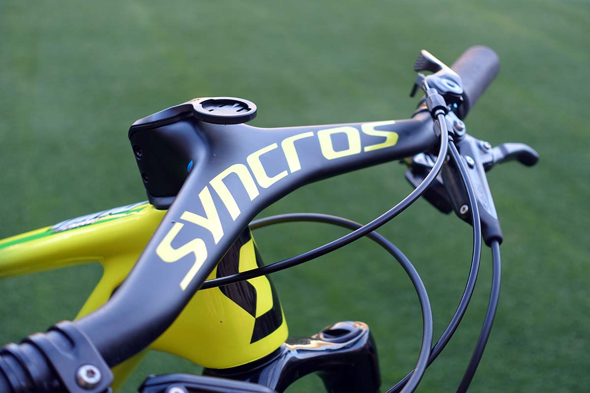 what is nino schurters race bike