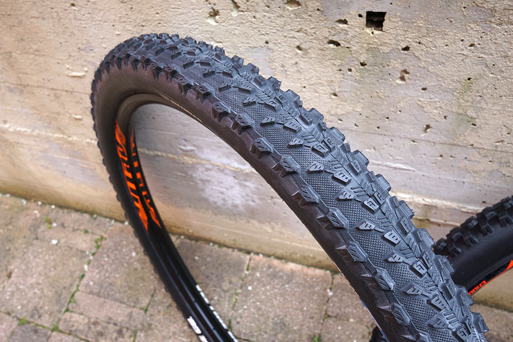 Vee Tire Rail Escape is a fast rolling grippy trail bike tire for short and mid-travel trail and XC mountain bikes