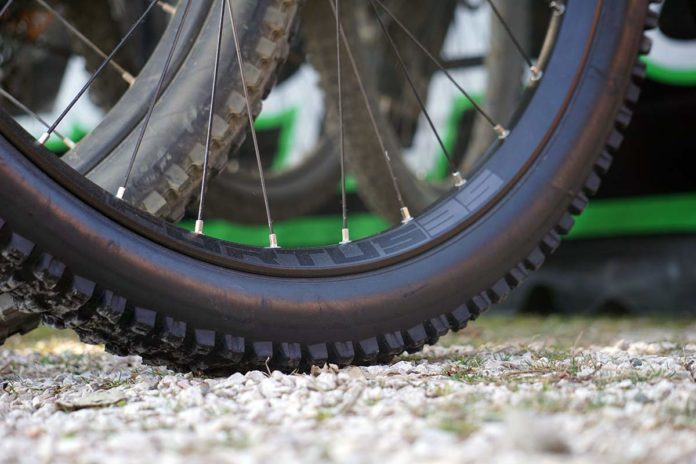 Hope Tech Rims Hope EVO cranks chisel away weight & get easier to install, Fortus rims ...