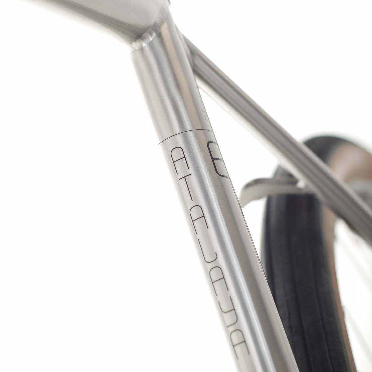 J. Guillem titanium bikes ride into the U.S. with new distribution from Lindarets