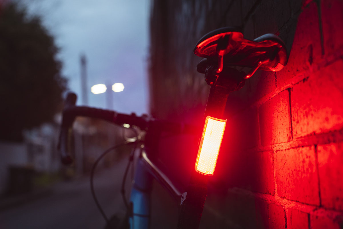 Knog Cobber shines almost all around with 330° of front & rear light