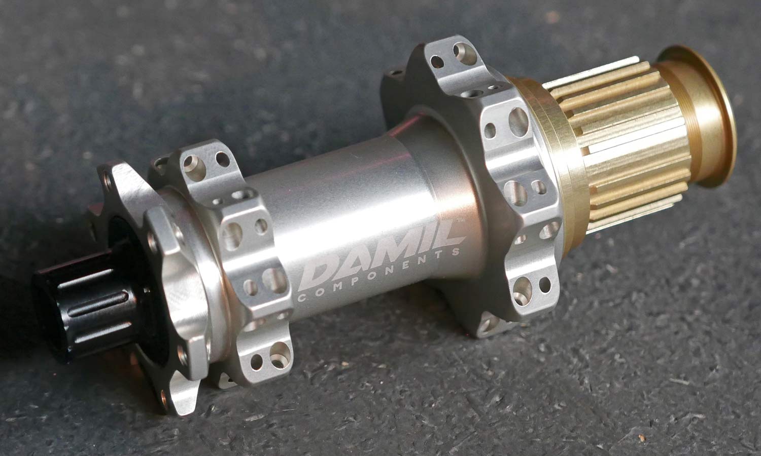 Damil Components machined 7075 alloy aluminum road bike mountain bike hubs made in Italy