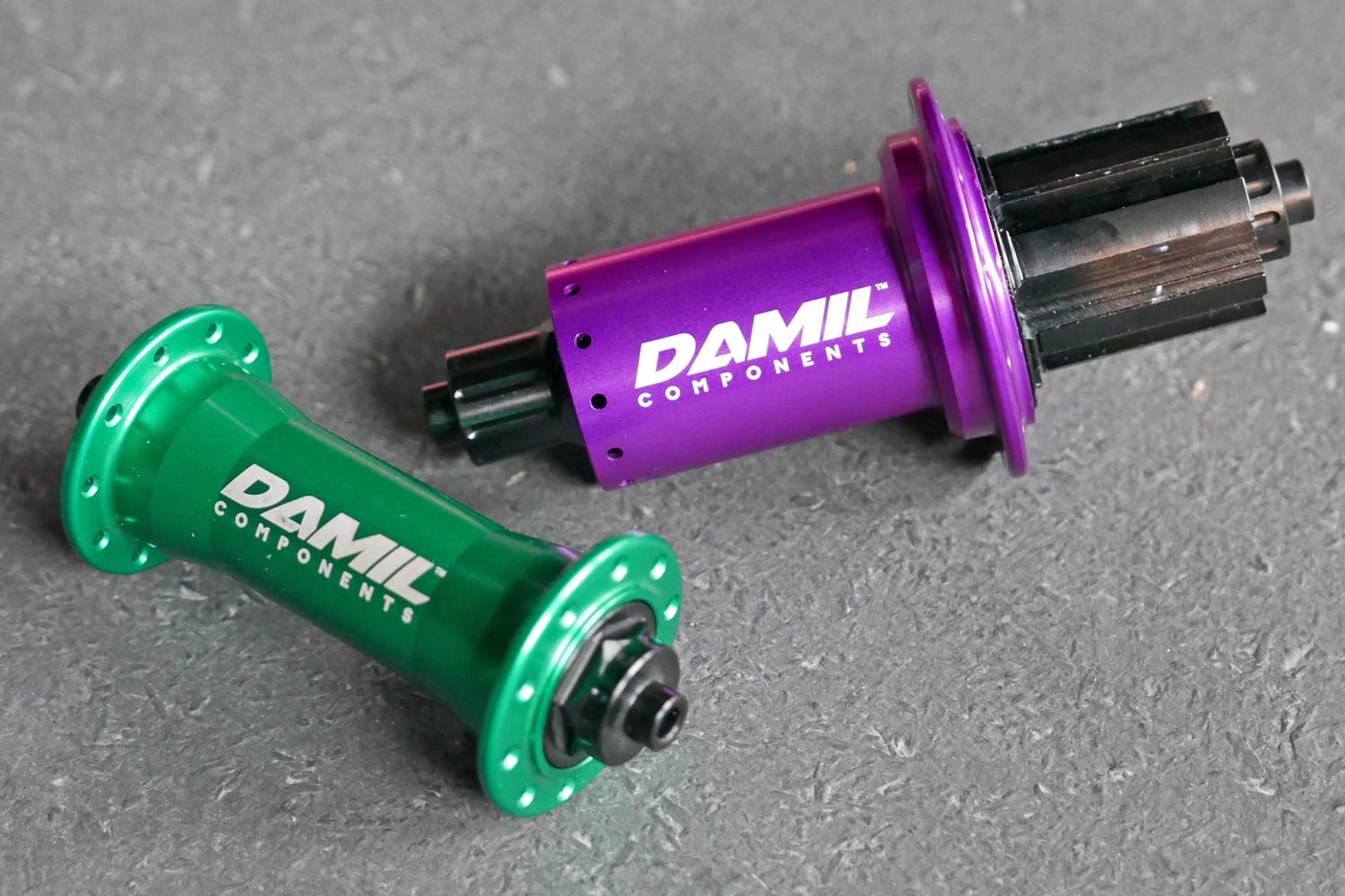 Damil Components machined 7075 alloy aluminum road bike mountain bike hubs made in Italy