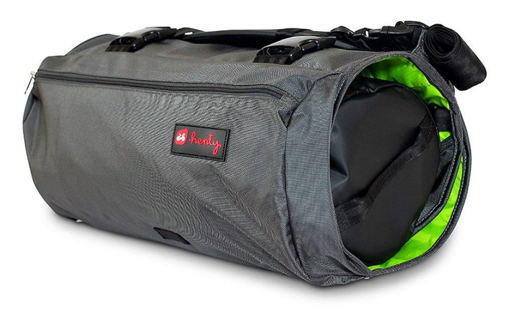 Longterm Review: Henty Wingman suit and garment bag for rolling up
