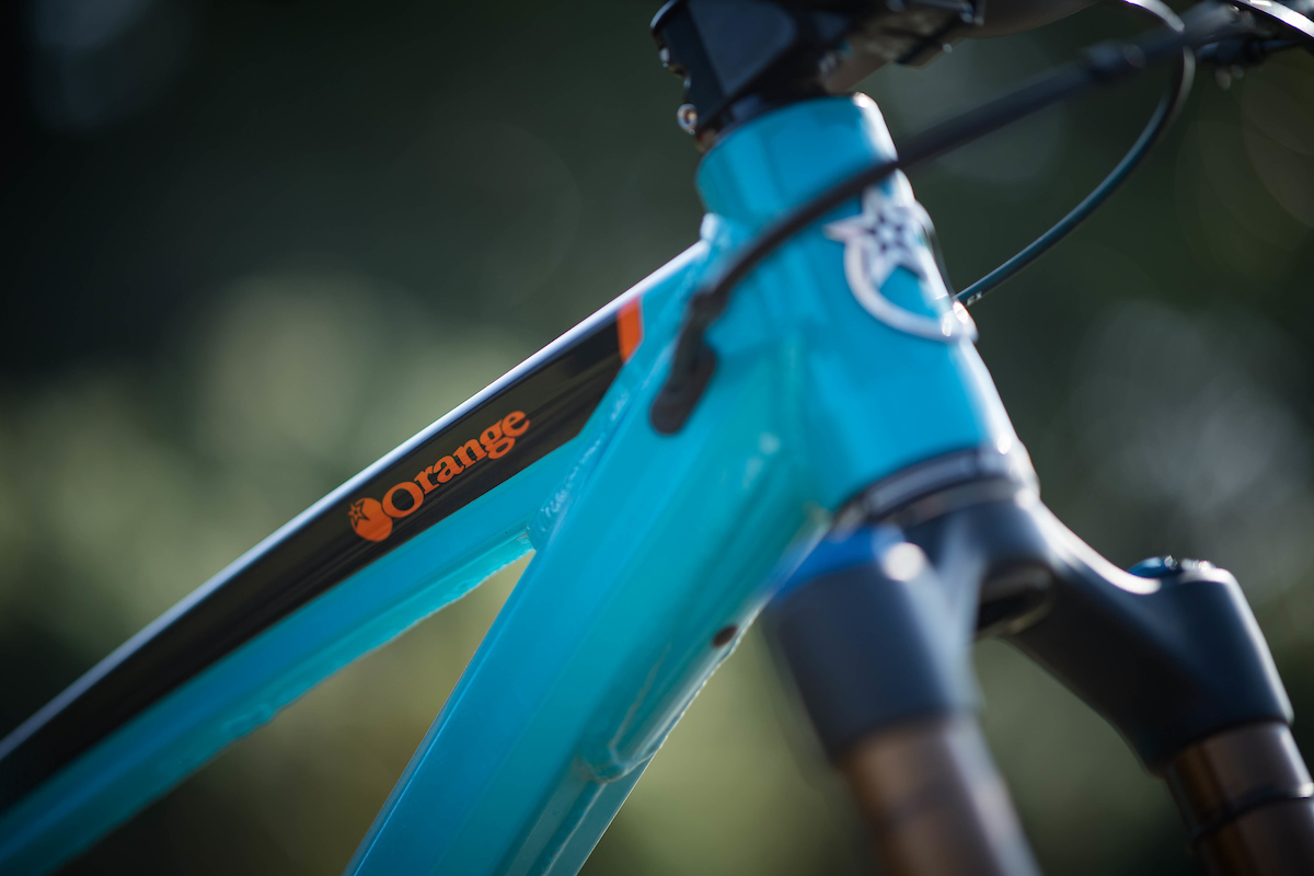Orange Five Factory 2019 trail enduro mountain bike british built UK single-pivot suspension head tube