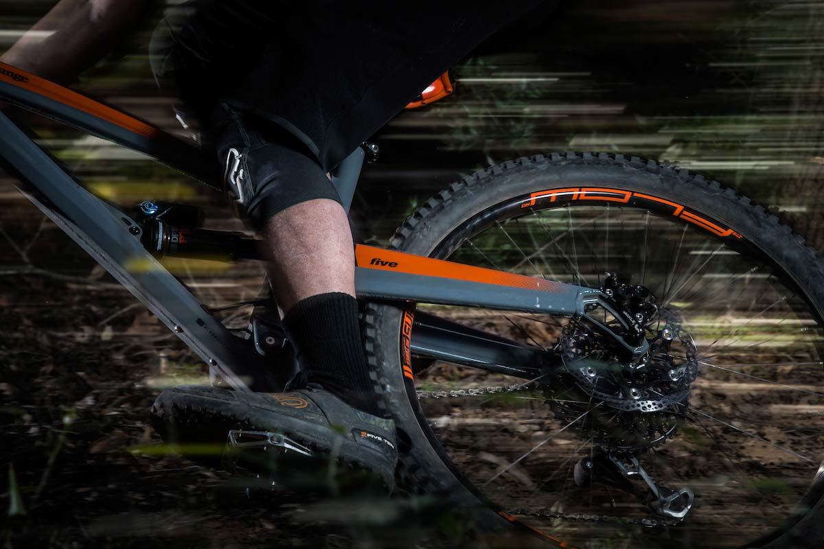 Orange-Five-Factory-2019-trail-enduro-mountain-bike-british-built-UK-single-pivot-suspension-italy