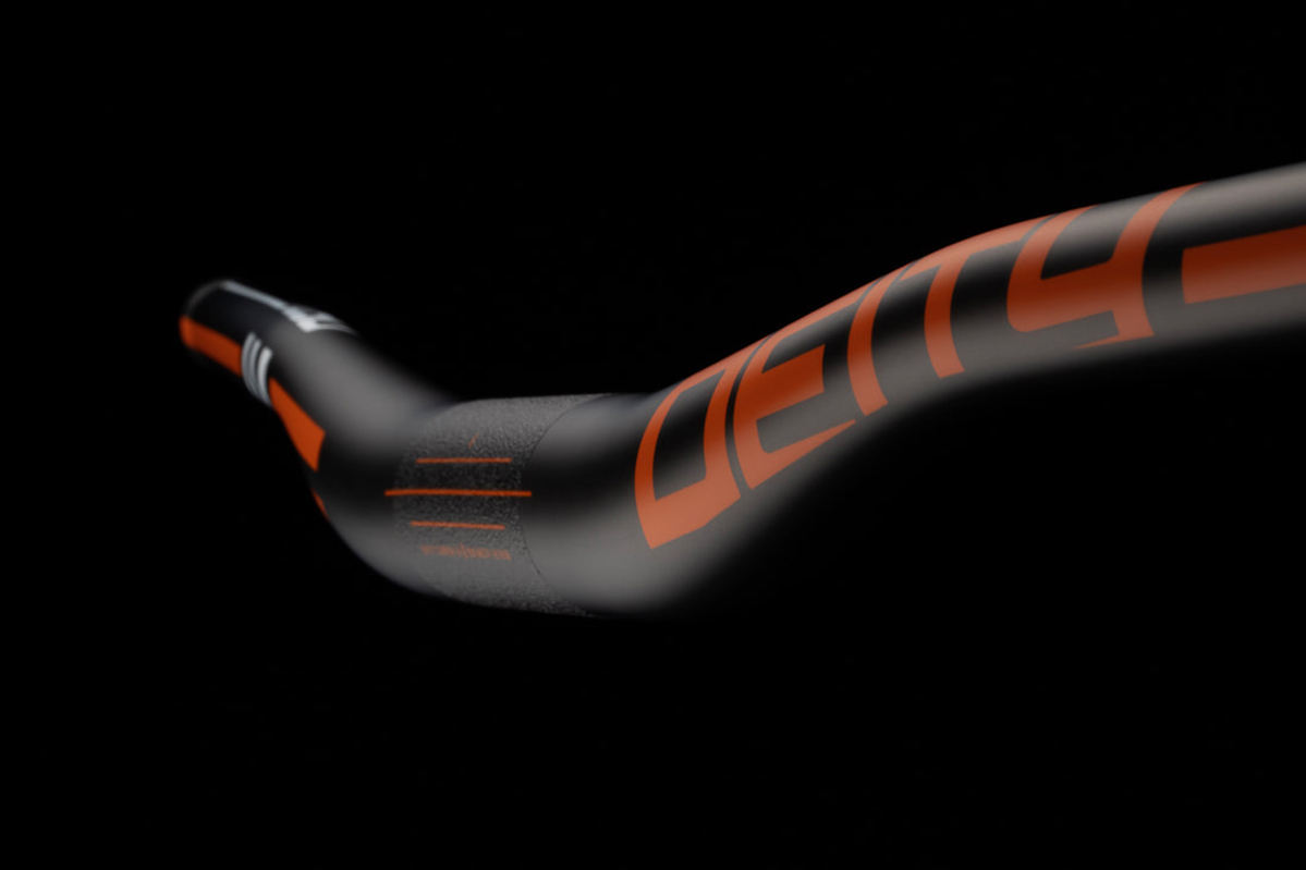 deity-skywire-25-carbon-handlebar-sam-blenkinsop-enduro-mountain-bike-orange