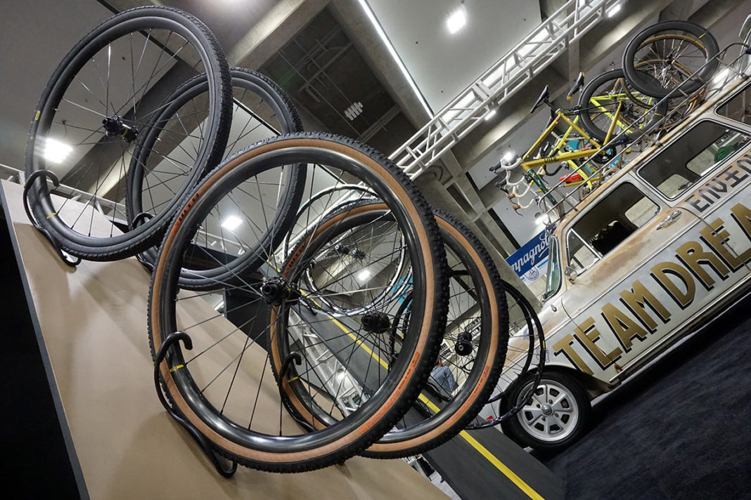 Mavic adds carbon rims for custom wheels, hubs coming & prototype