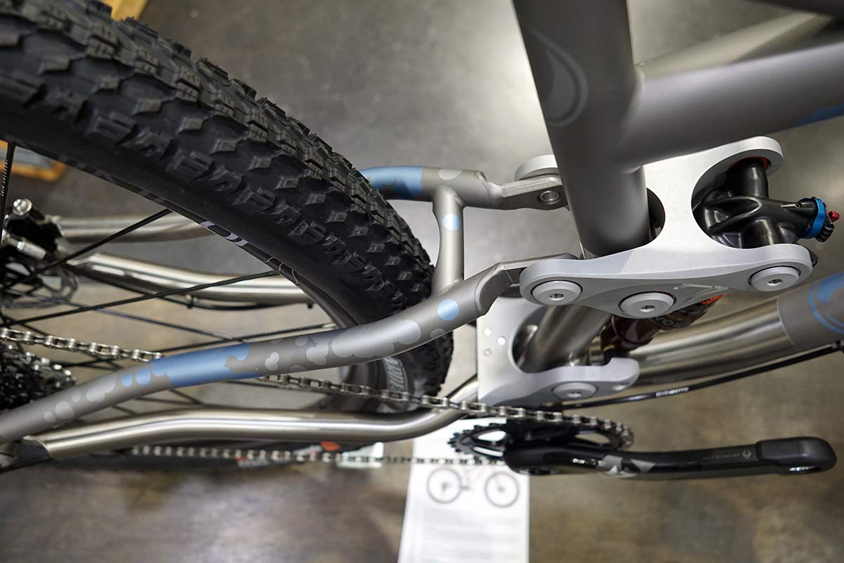 seven cycles mobs sl full suspension custom titanium mountain bike