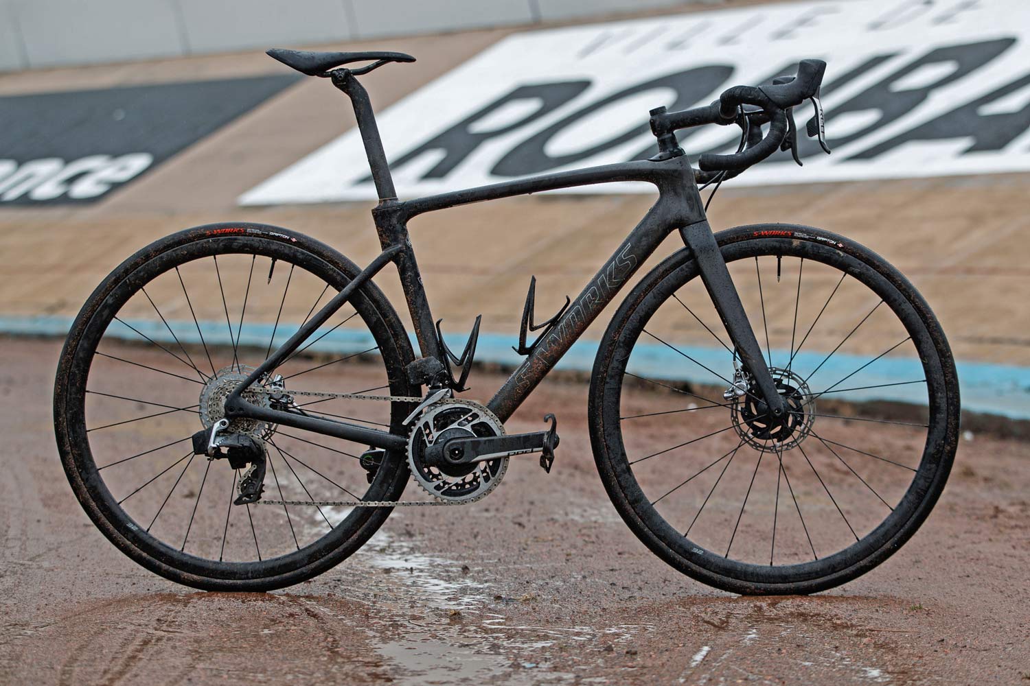 2019 Specialized Roubaix faster on cobbles, now aero & damped w/ Future