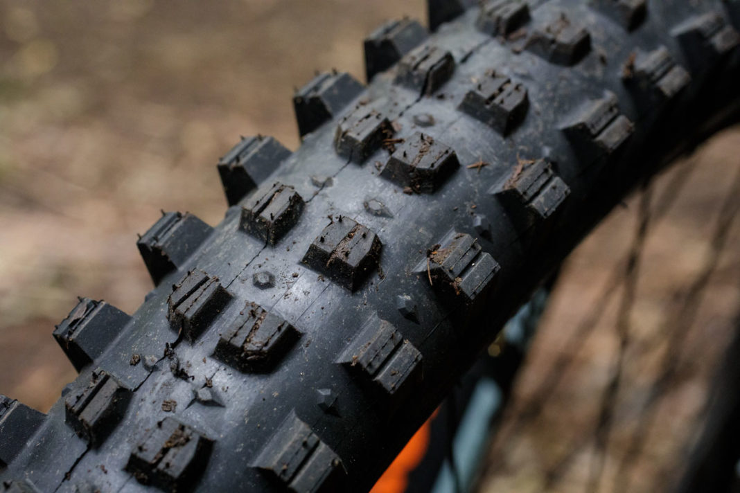 mtb spike tyres