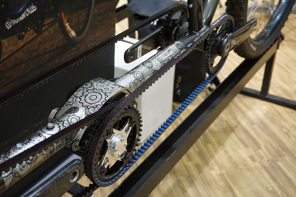 NAHBS 2019: Co-Motion makes first-ever belted gearbox tandem; Cinq improves the shifting