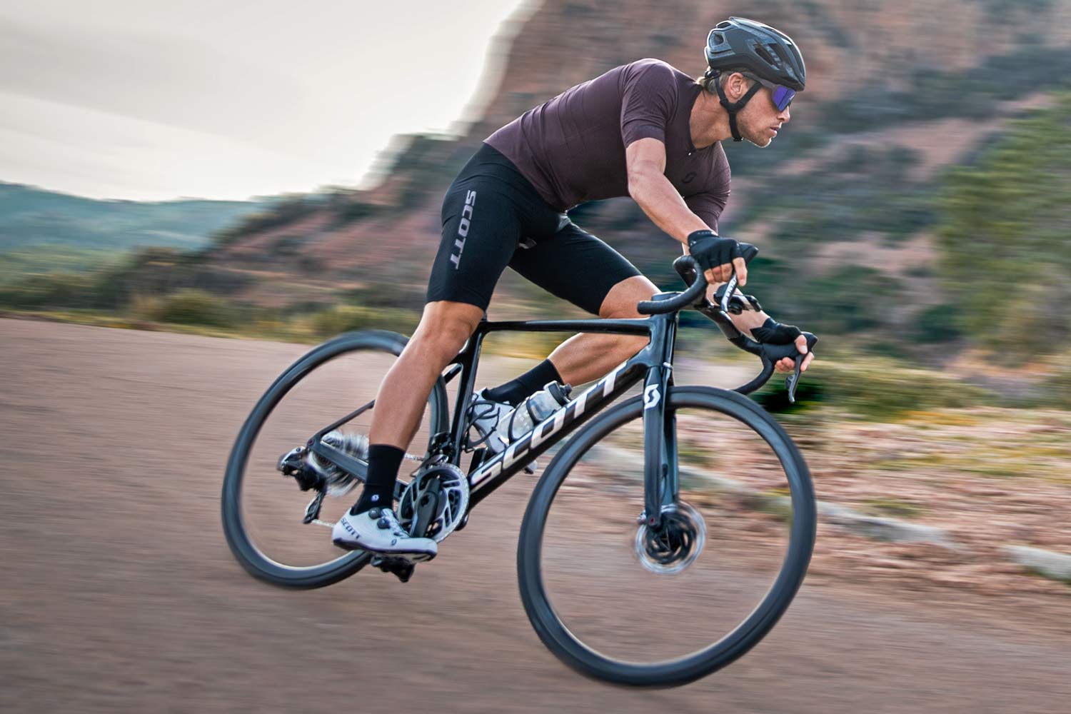 2020 Scott Addict RC road bike, lightweight aero carbon all-rounder road race bike