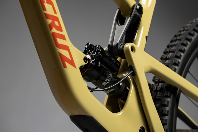 https://bikerumor.com/wp-content/uploads/2019/06/SC-Hightower-shock-front.jpg?ezimgfmt=ng:webp/ngcb28
