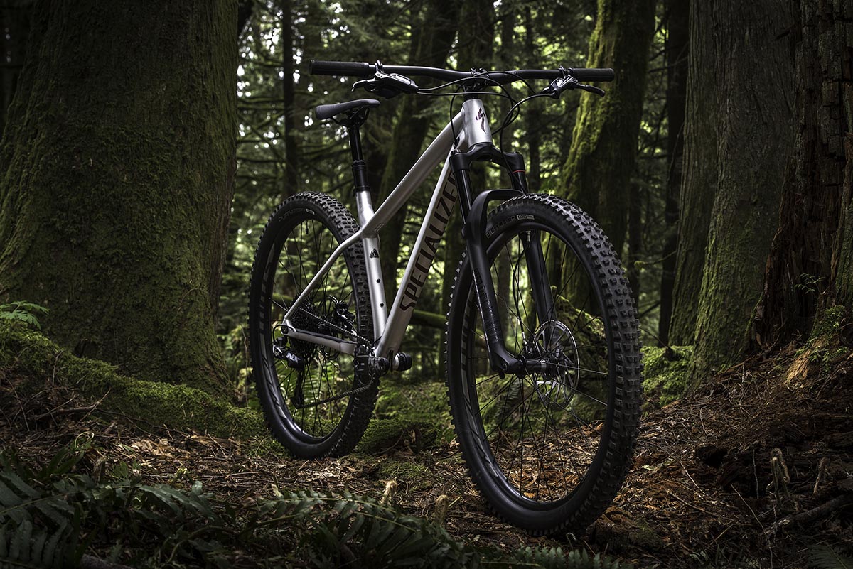 Specialized Fuse lights up longer, lower geometry & new 29er options