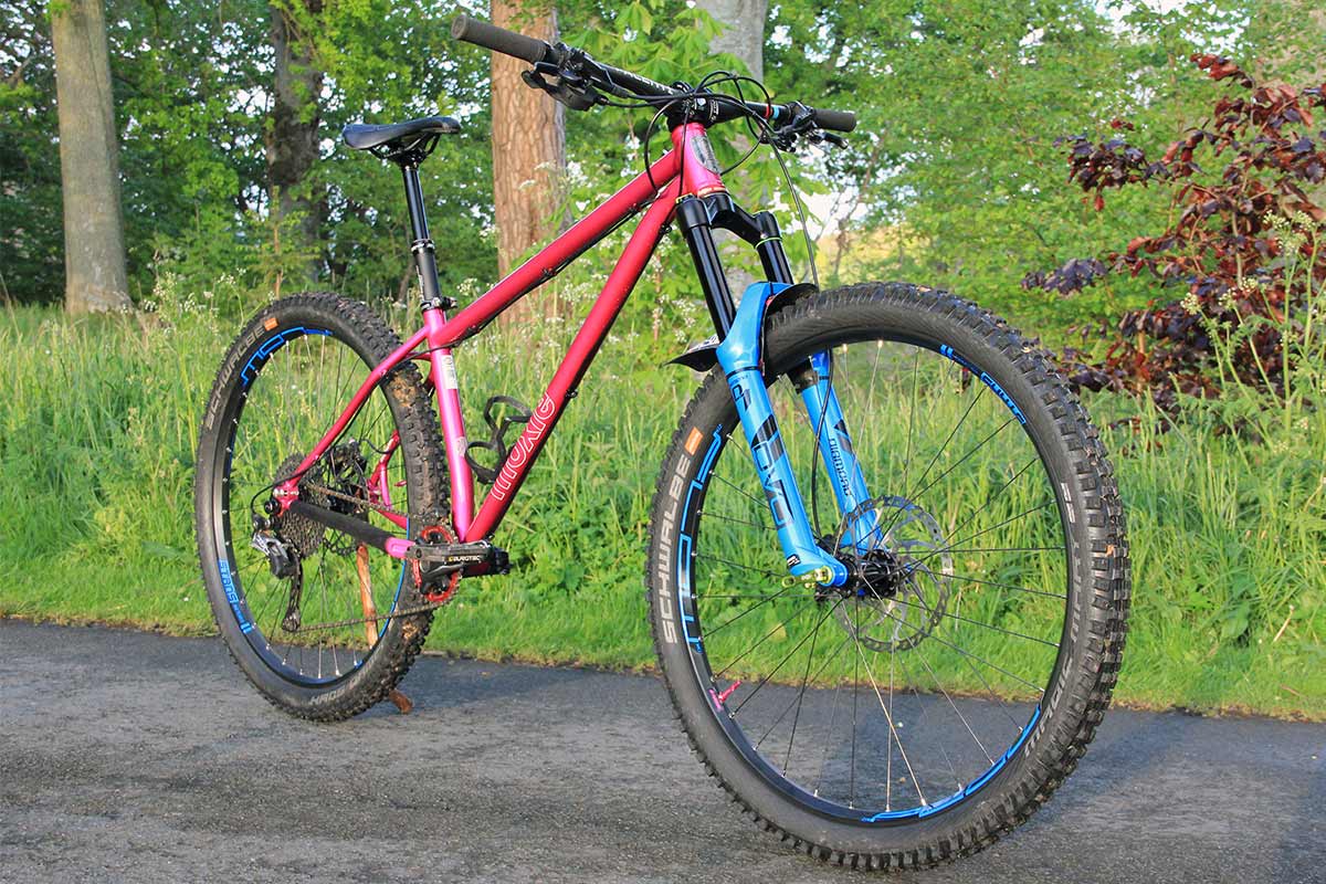 pipedream-moxie-v2-pink-hardtail-mtb
