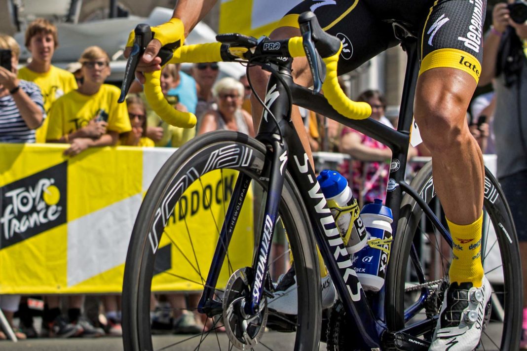 Specialized's allnew Turbo RapidAir tubeless road tire, raceproven at